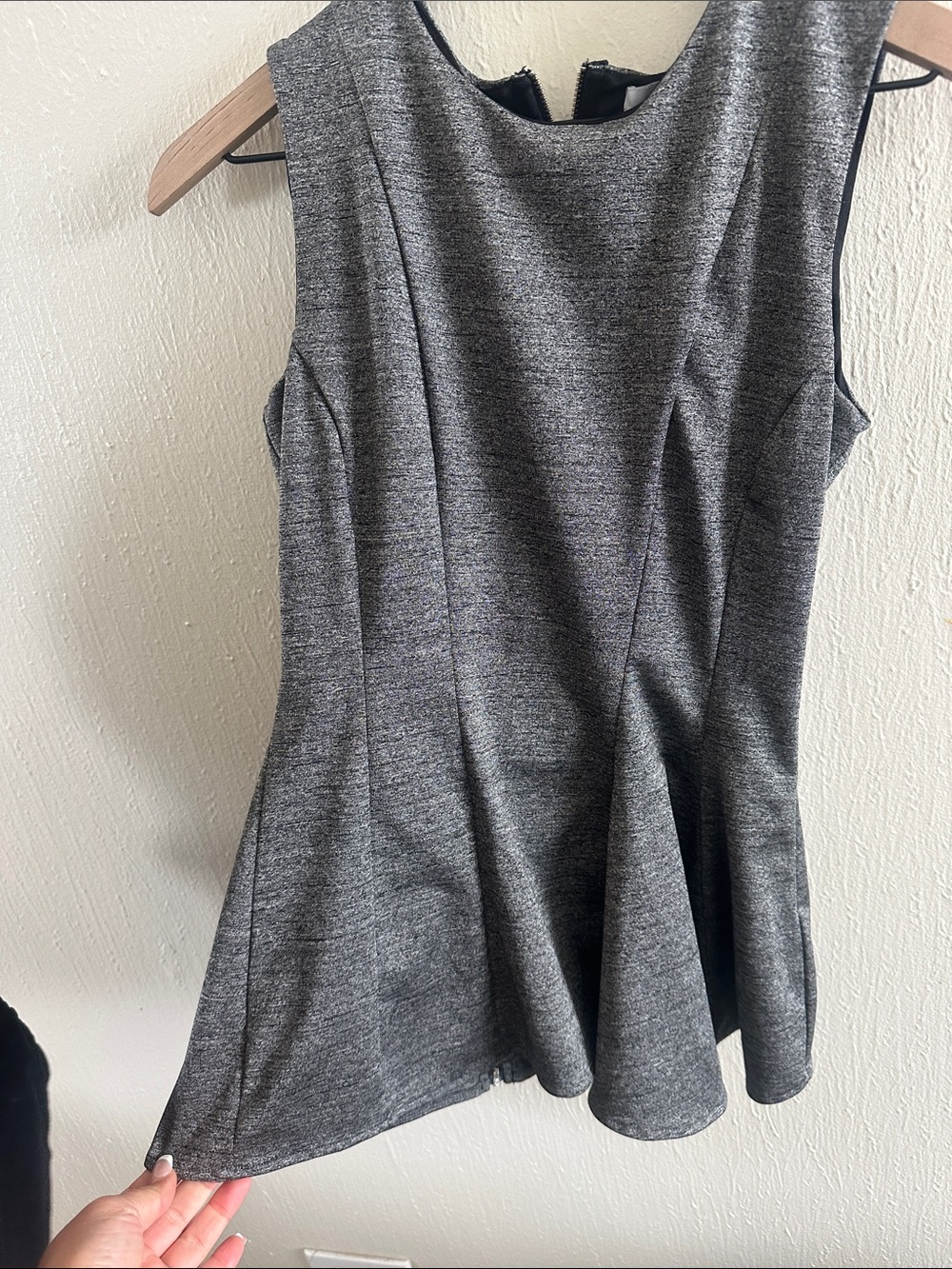 H&M Gray Sleeveless Peplum Top